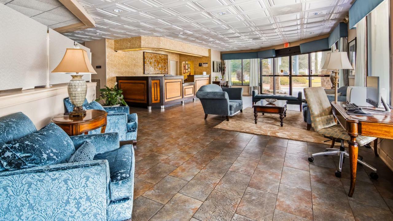 Ramada By Wyndham Savannah Gateway Exterior photo